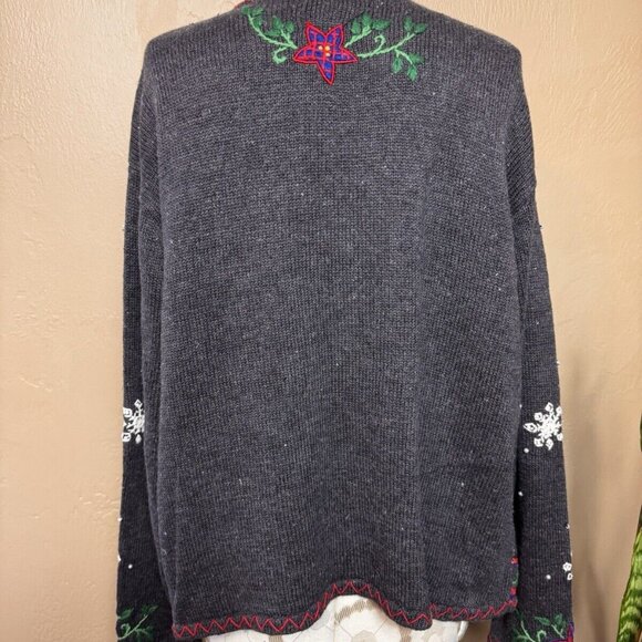 Mittens & Flowers Christmas Sweater XL￼ - Picture 3 of 9